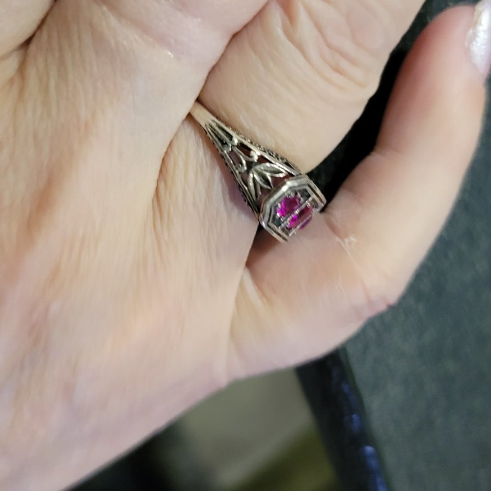 New Womens Pink Sapphires Lab Created Ring Sz 5.5 - Picture 4 of 4